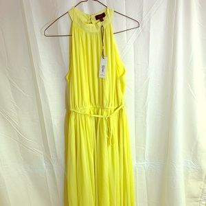 NWT Ontwelfth Yellow Maxi Dress Woven